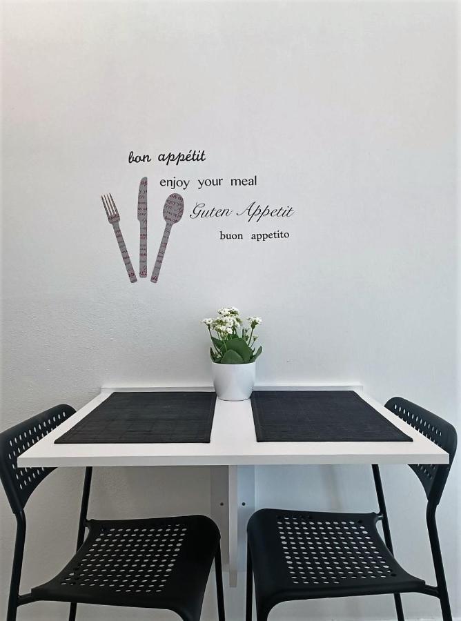 Studio Apartman Brletic Tounj Εξωτερικό φωτογραφία