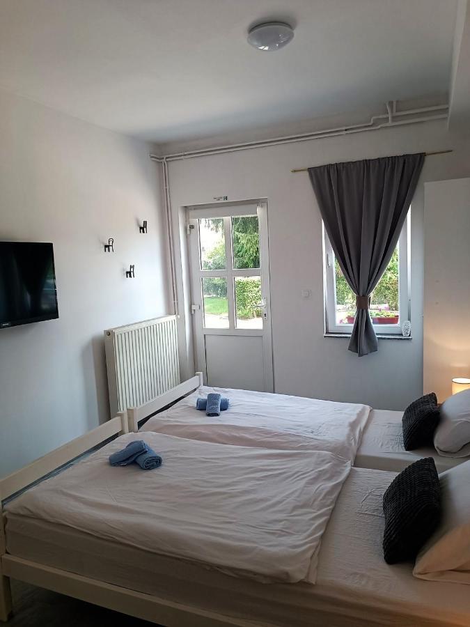 Studio Apartman Brletic Tounj Εξωτερικό φωτογραφία
