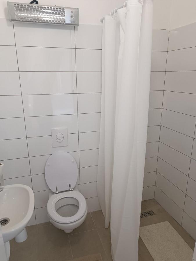 Studio Apartman Brletic Tounj Εξωτερικό φωτογραφία