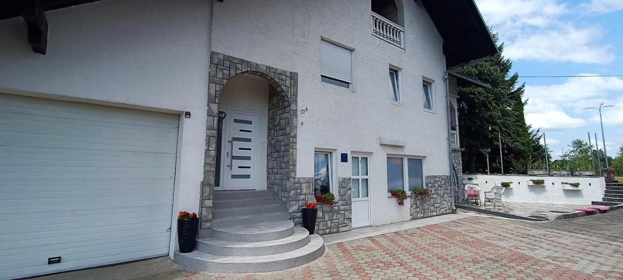 Studio Apartman Brletic Tounj Εξωτερικό φωτογραφία